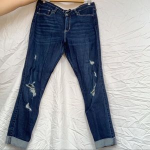 dark wash distressed skinny jeans